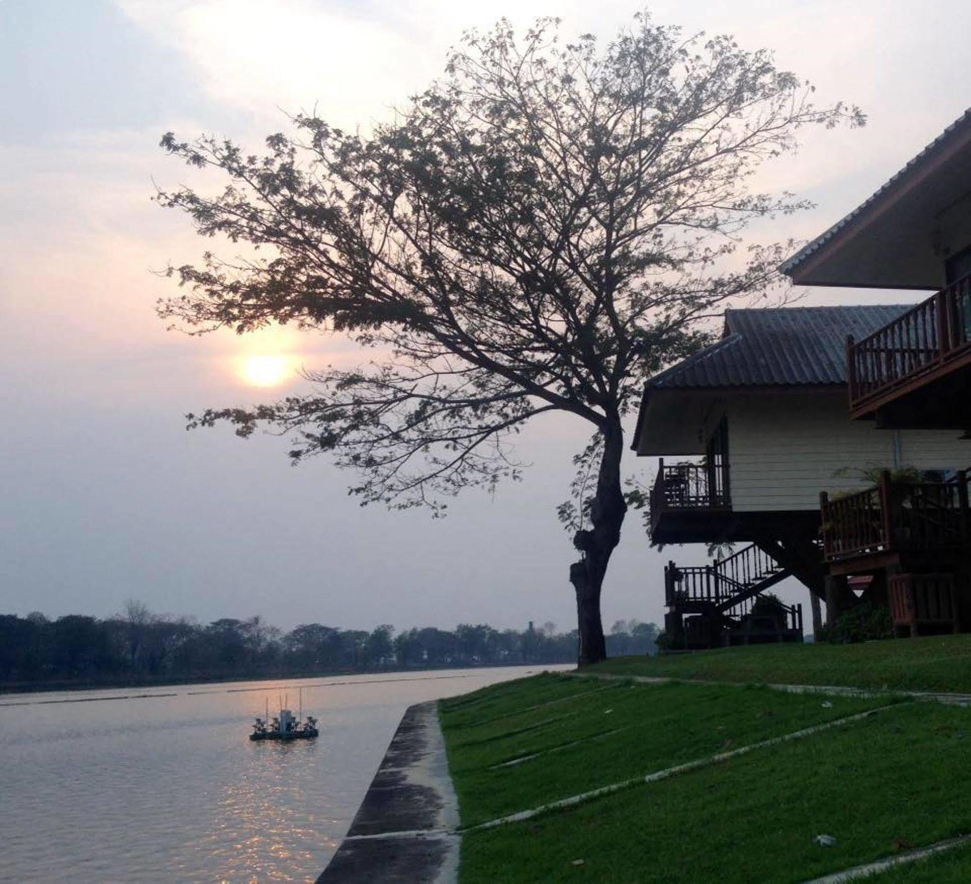 Bungchawak Resort Doem Bang Nang Buat Exterior photo